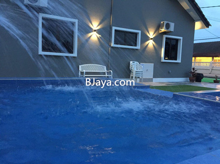 Villa di melaka with private pool